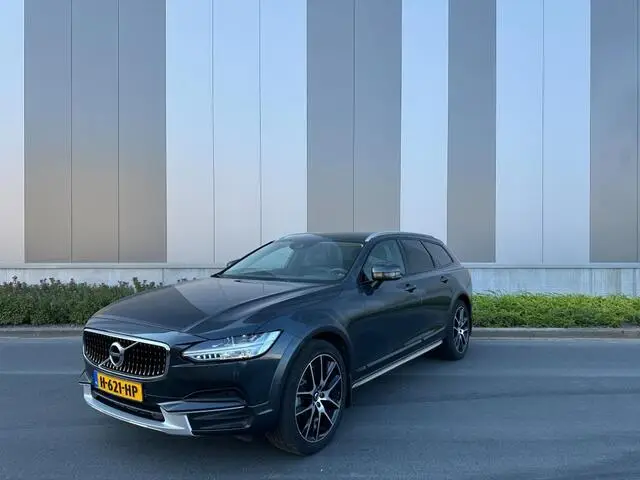 Photo 1 : Volvo V90 2020 Essence