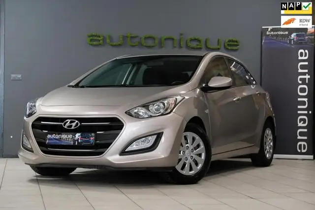 Photo 1 : Hyundai I30 2016 Petrol