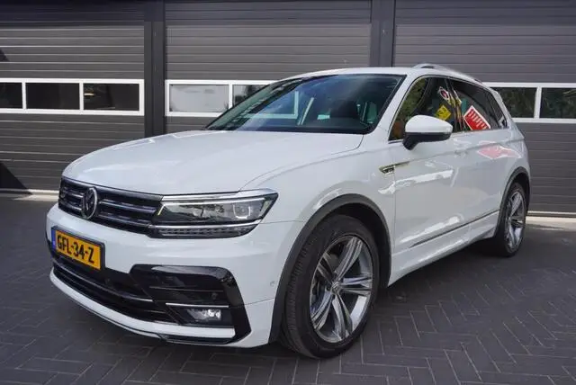 Photo 1 : Volkswagen Tiguan 2020 Petrol