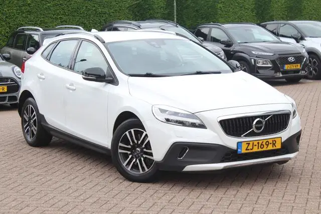 Photo 1 : Volvo V40 2018 Essence