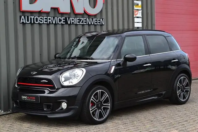 Photo 1 : Mini Mini 2016 Petrol