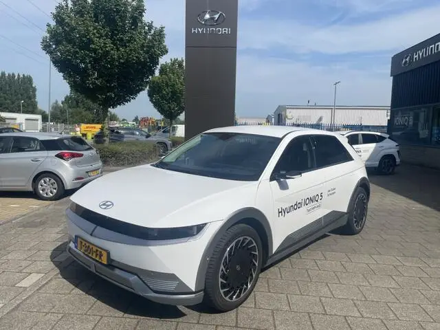 Photo 1 : Hyundai Ioniq 2023 Electric