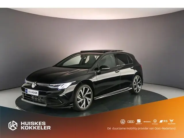 Photo 1 : Volkswagen Golf 2023 Essence