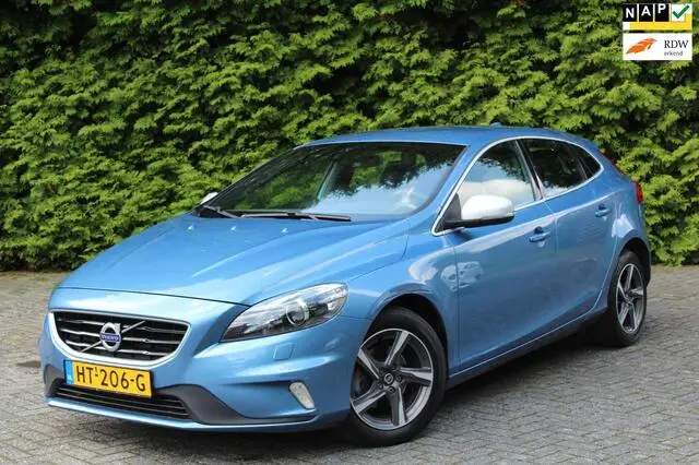 Photo 1 : Volvo V40 2015 Diesel