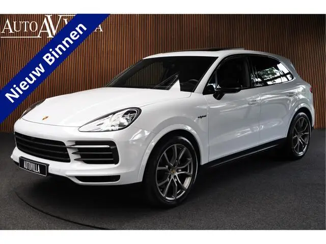 Photo 1 : Porsche Cayenne 2023 Hybrid