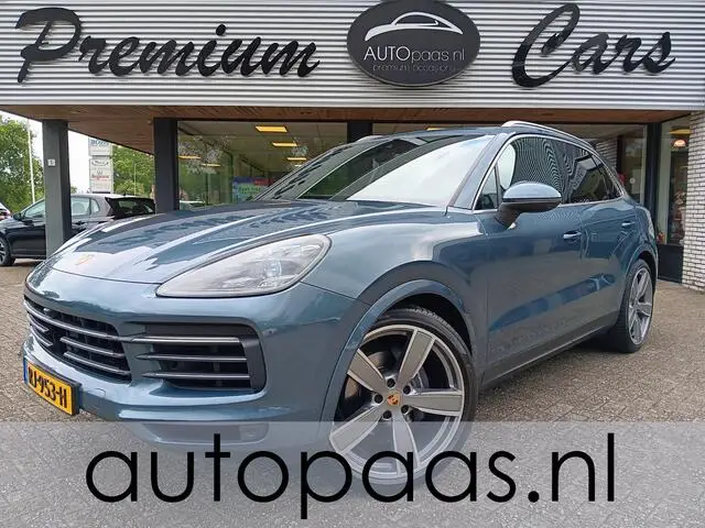 Photo 1 : Porsche Cayenne 2017 Essence