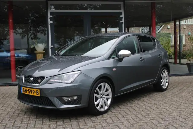 Photo 1 : Seat Ibiza 2015 Essence