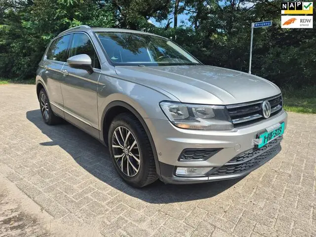 Photo 1 : Volkswagen Tiguan 2016 Petrol