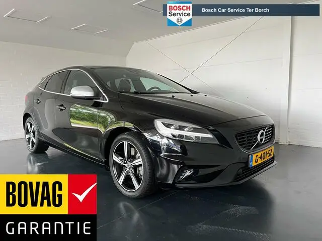 Photo 1 : Volvo V40 2019 Petrol