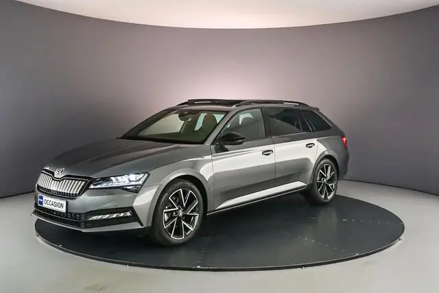 Photo 1 : Skoda Superb 2023 Hybride