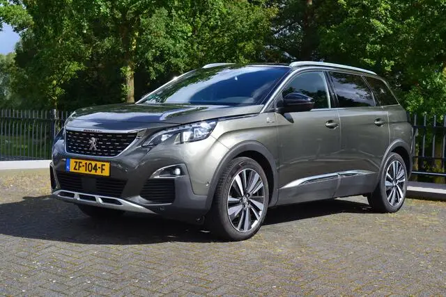 Photo 1 : Peugeot 5008 2019 Petrol