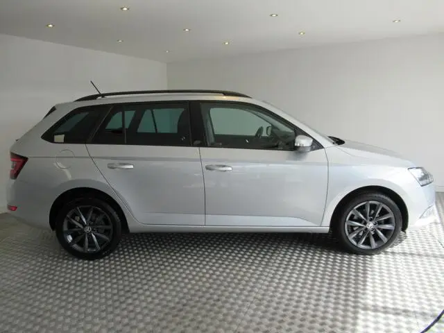 Photo 1 : Skoda Fabia 2020 Essence