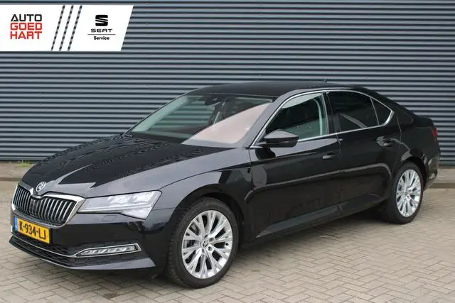 Photo 1 : Skoda Superb 2021 Petrol