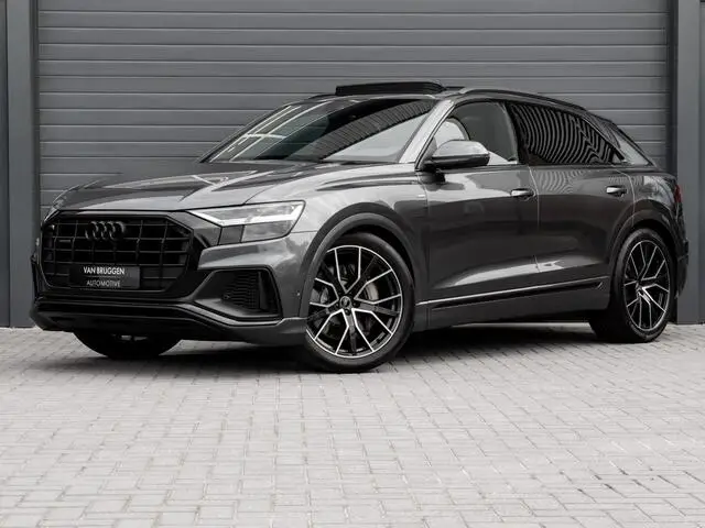 Photo 1 : Audi Q8 2021 Hybrid