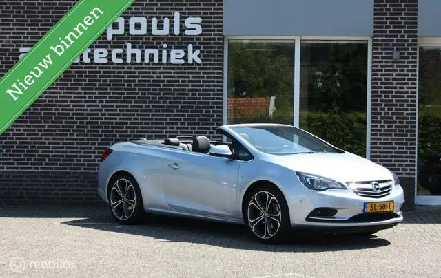 Photo 1 : Opel Cascada 2018 Essence