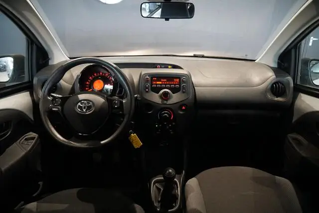 Photo 1 : Toyota Aygo 2017 Petrol