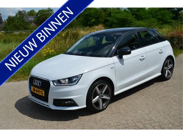 Photo 1 : Audi A1 2016 Petrol