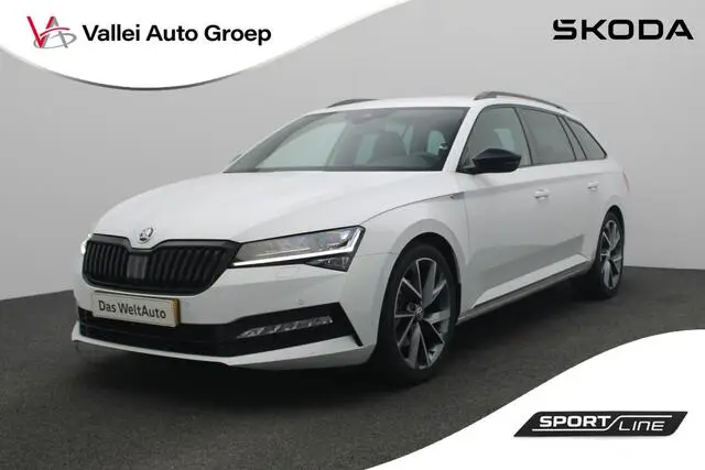 Photo 1 : Skoda Superb 2023 Petrol