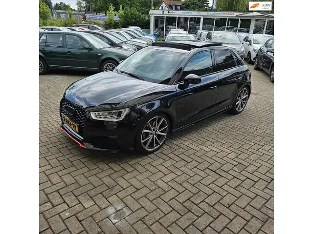 Photo 1 : Audi A1 2017 Essence