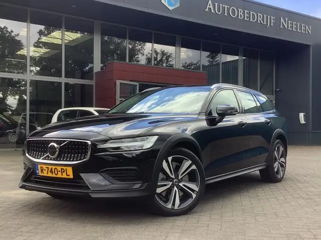 Photo 1 : Volvo V60 2022 Essence