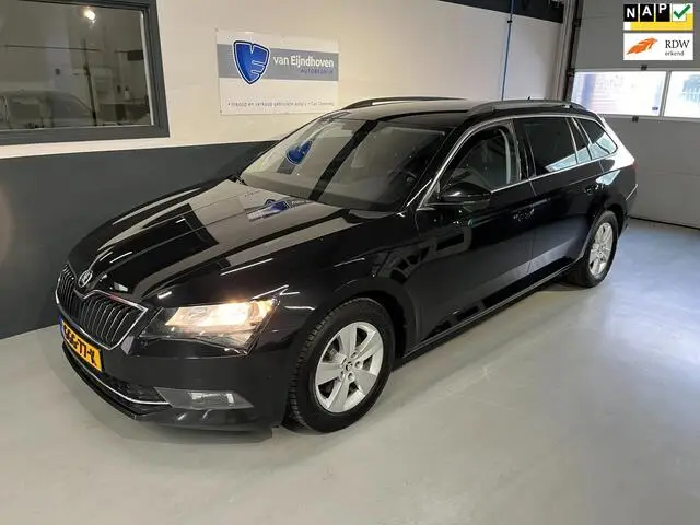 Photo 1 : Skoda Superb 2019 Essence