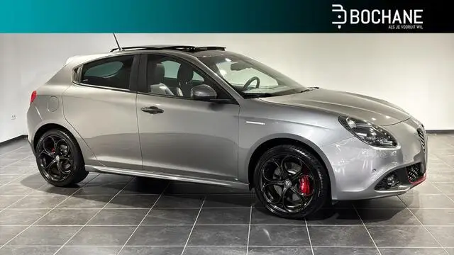 Photo 1 : Alfa Romeo Giulietta 2018 Petrol