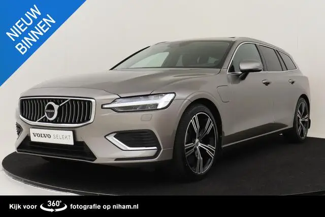 Photo 1 : Volvo V60 2021 Hybride