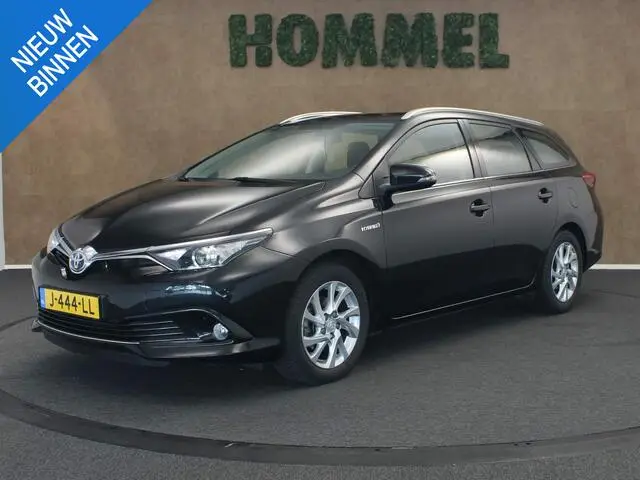 Photo 1 : Toyota Auris 2016 Hybrid