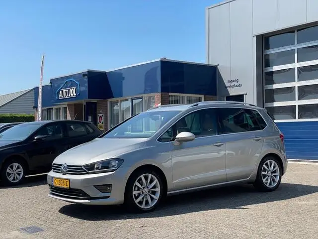 Photo 1 : Volkswagen Golf 2015 Petrol