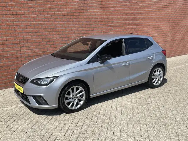 Photo 1 : Seat Ibiza 2023 Petrol