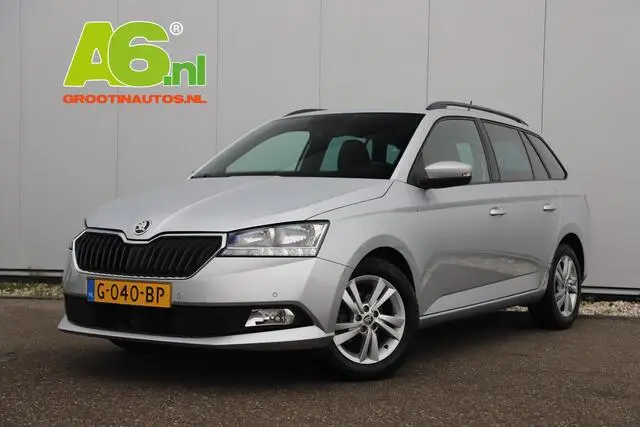 Photo 1 : Skoda Fabia 2019 Essence