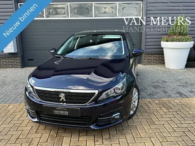 Photo 1 : Peugeot 308 2017 Essence