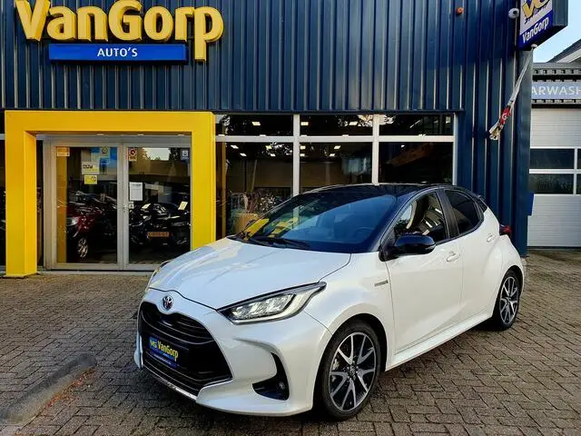 Photo 1 : Toyota Yaris 2021 Hybrid