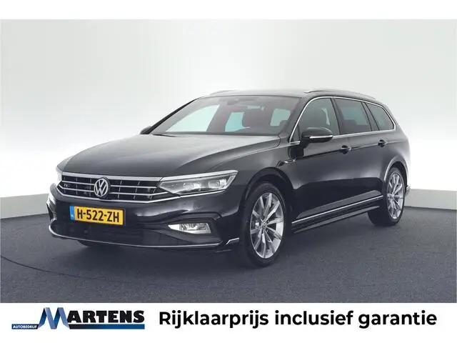 Photo 1 : Volkswagen Passat 2020 Petrol