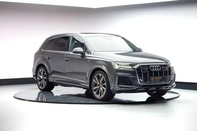 Photo 1 : Audi Q7 2020 Hybride