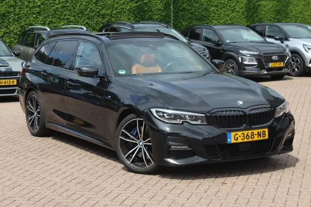 Photo 1 : Bmw Serie 3 2019 Petrol