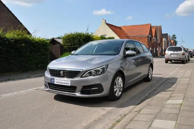 Photo 1 : Peugeot 308 2018 Essence