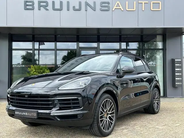 Photo 1 : Porsche Cayenne 2020 Petrol