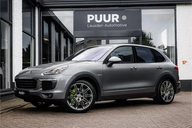 Photo 1 : Porsche Cayenne 2015 Hybride