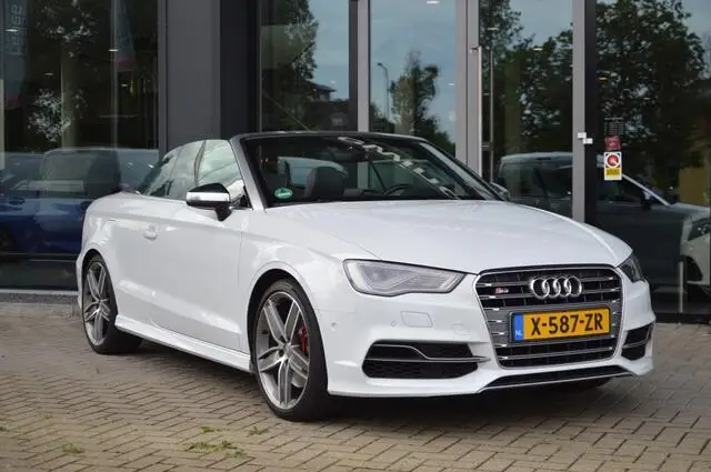 Photo 1 : Audi Cabriolet 2015 Petrol