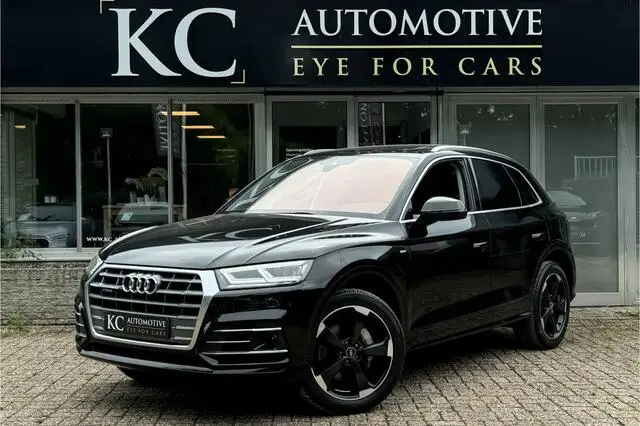 Photo 1 : Audi Q5 2021 Hybride