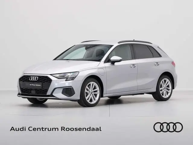 Photo 1 : Audi A3 2022 Hybride