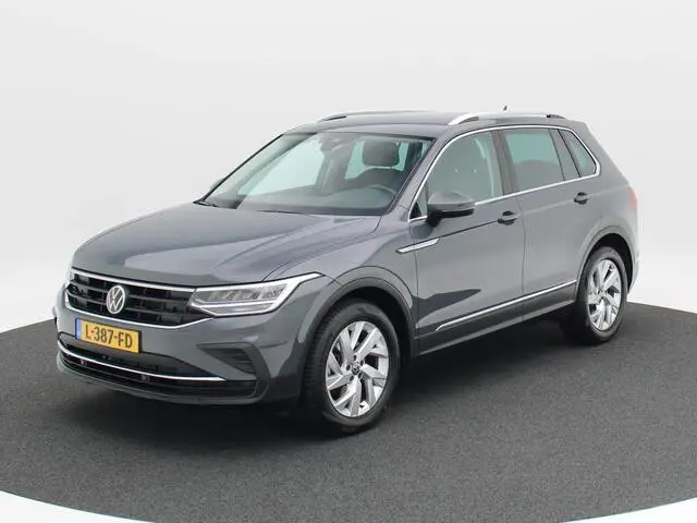 Photo 1 : Volkswagen Tiguan 2021 Essence