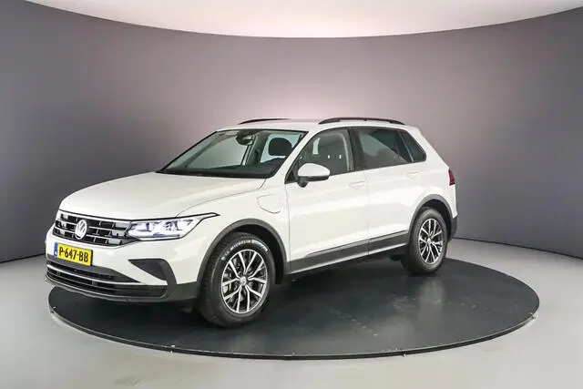 Photo 1 : Volkswagen Tiguan 2021 Hybride