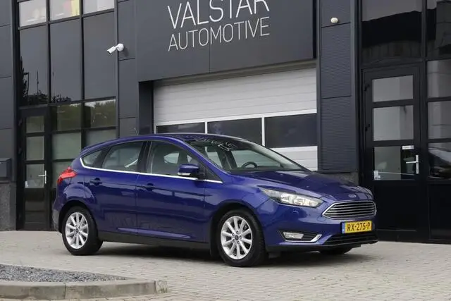 Photo 1 : Ford Focus 2015 Essence