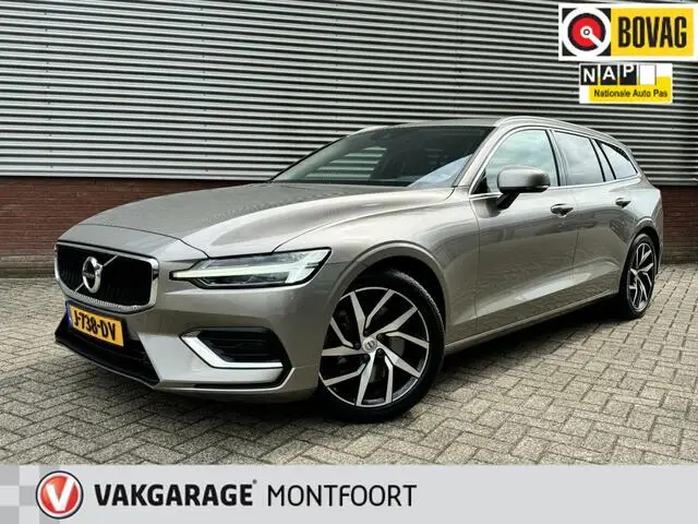 Photo 1 : Volvo V60 2020 Petrol