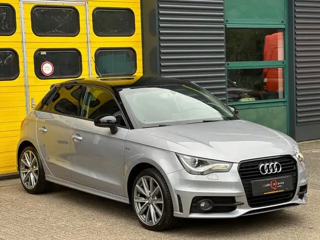 Photo 1 : Audi A1 2015 Petrol