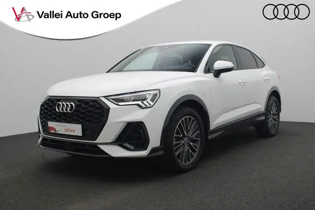 Photo 1 : Audi Q3 2021 Hybrid