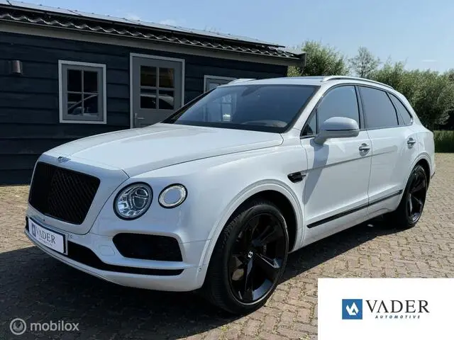 Photo 1 : Bentley Bentayga 2018 Petrol