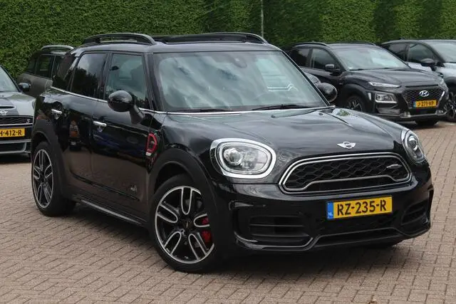 Photo 1 : Mini Countryman 2018 Essence